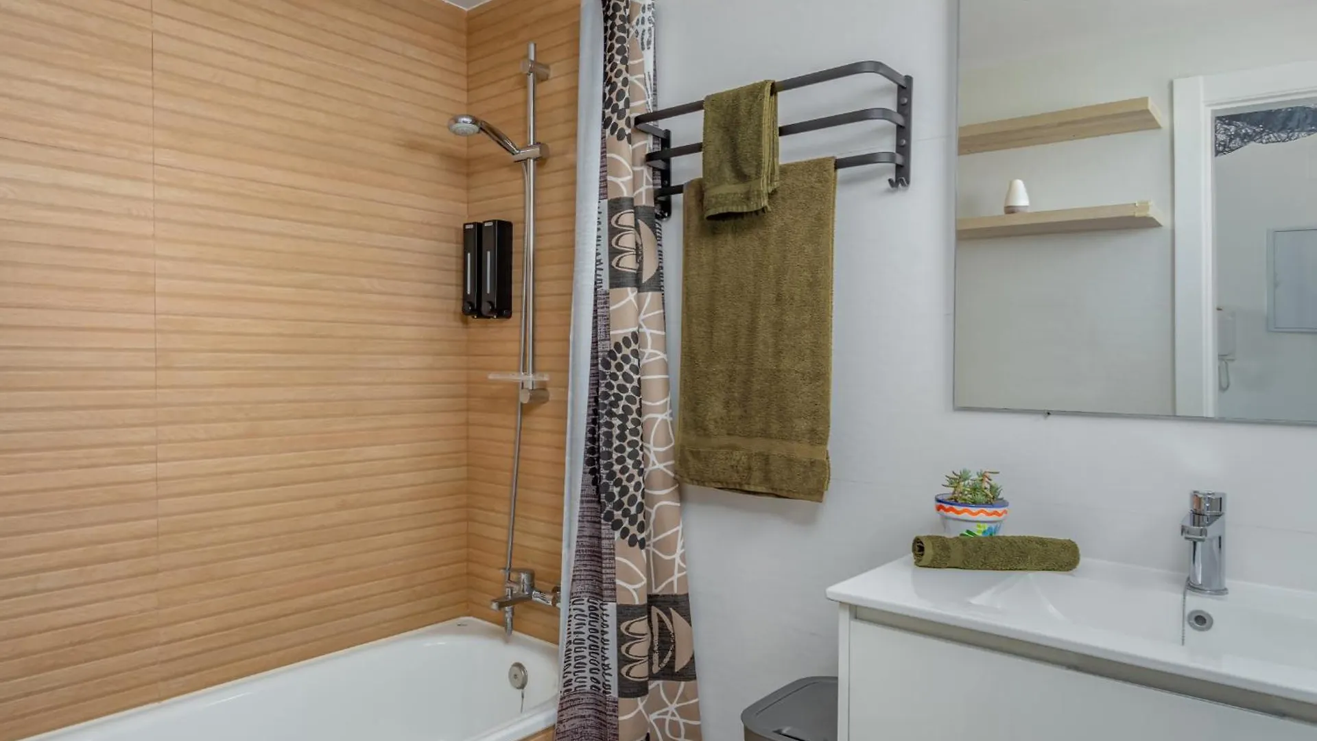 Bisa Del Sol By Lica Homes Casares España